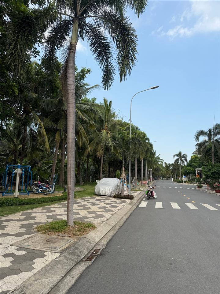 Nhà phố senturia 100m², 4 phòng ngủ 3wc, có phòng ngủ ở trệt cho người già, đường 12 m