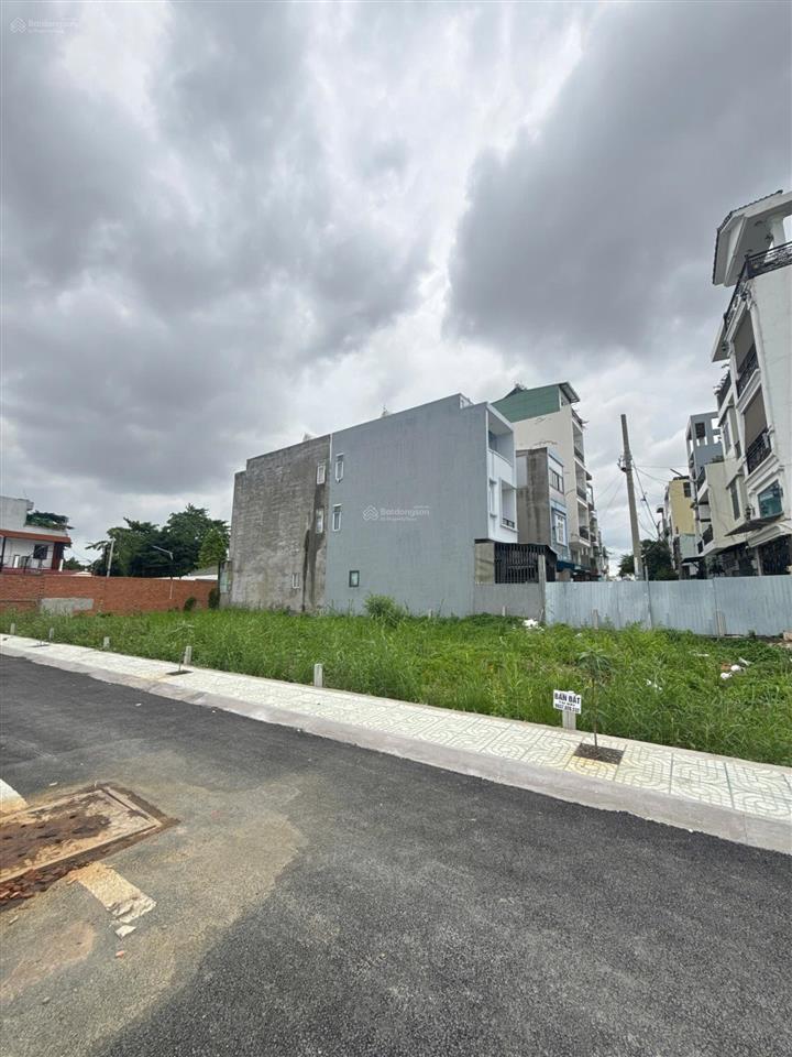 Cần bán 57,2 m2 full thổ ngang 4,02 m đường nhựa 8 m vĩa hè đường vườn lài phường an phú đông