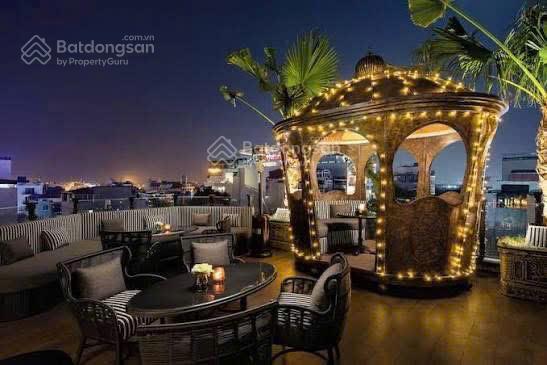 Khách sạn 5 sao trống 32 phòng to