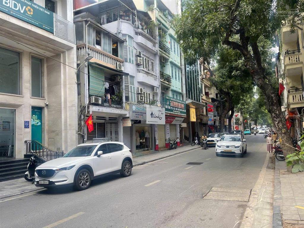 Toà building bề thế mặt phố lý nam đế  vỉa hè hai thoáng vĩnh viễn