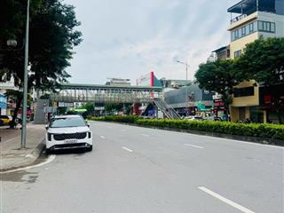 Bán toàn nhà phố nguyễn văn cừ ngay chợ ngọc lâm