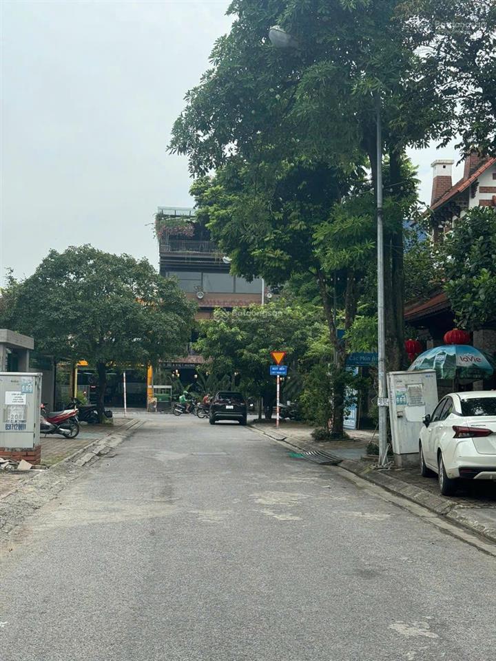 B án nhà ngay hồ ngõ 111 lâm hạ, khu lõi quận long biên