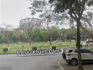 Bán biệt thự 200m2 kinh doanh phố thép mới, việt hưng