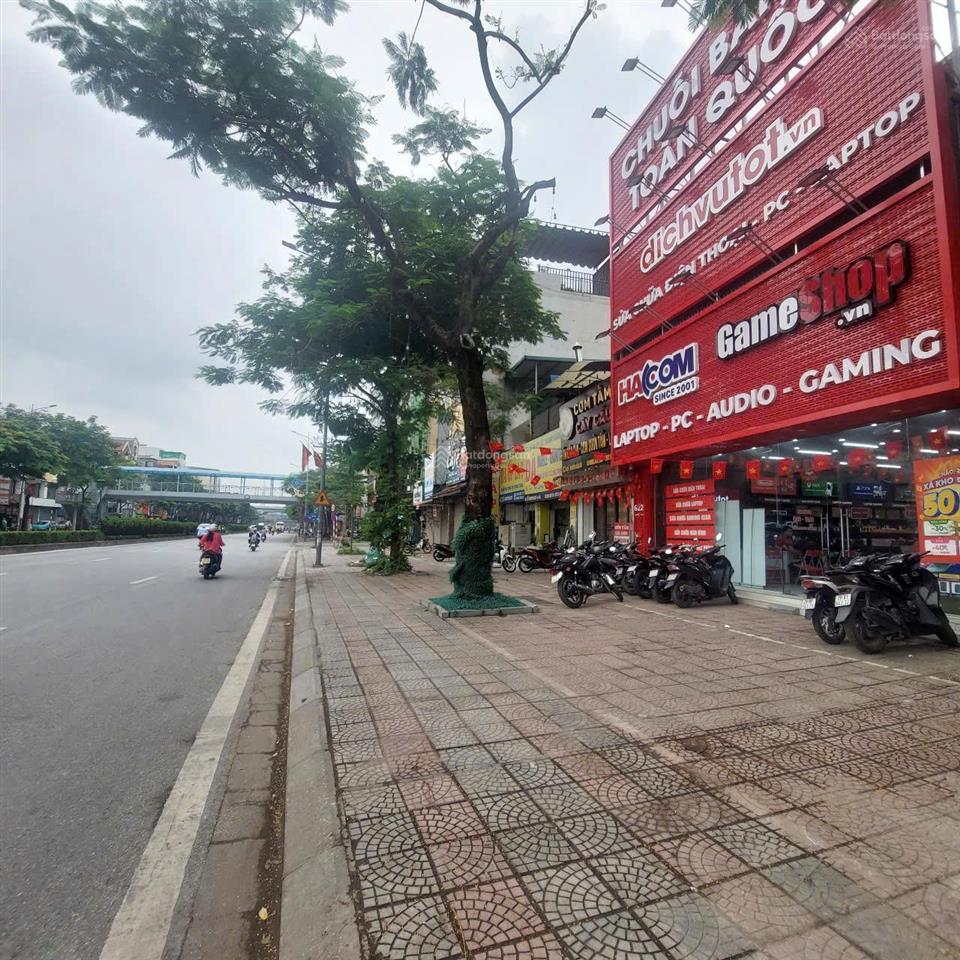 Bán nhà phố nguyễn văn cừ 2 tầng, đang cho thuê 50 triệu/tháng
