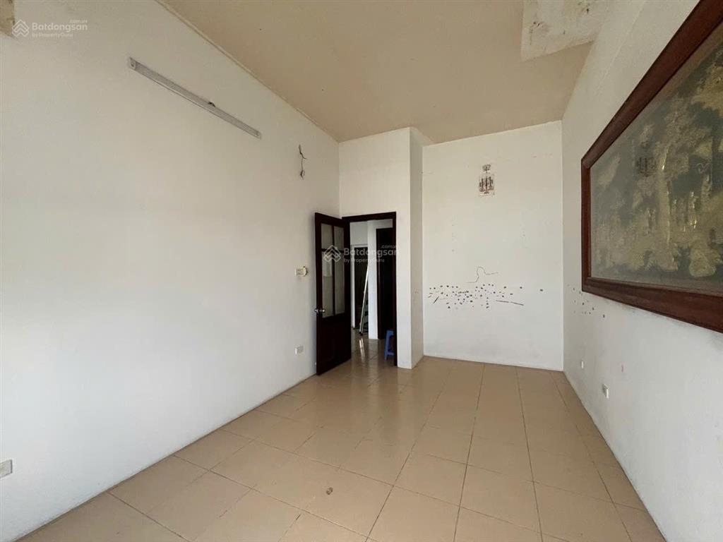 Căn hộ nguyễn sơn 94m2, view phố cực đẹp