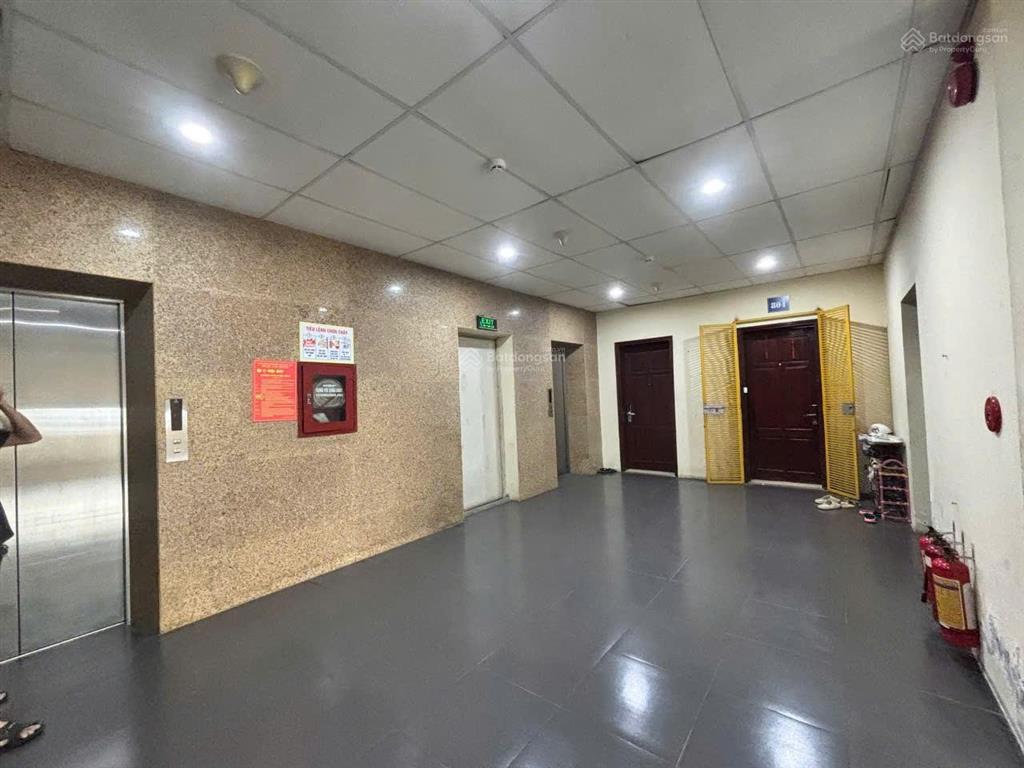 Căn hộ nguyễn sơn 94m2, view phố cực đẹp