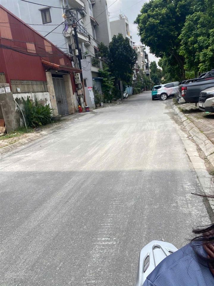 Cho thuê nhà 7 tầng khu tái định cư thạch bàn