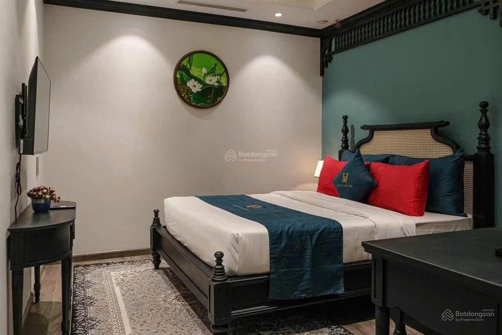 Bán khách sạn trung tâm hoàn kiếm doanh thu 1 tỷ/tháng