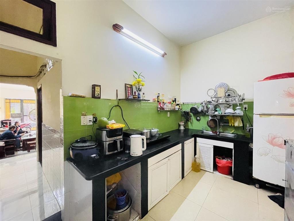 Chủ bán gấp nhà 95m2  giá 8,5tỷ (4,5/nở hậu 7m x 15) hẻm xe tải quang trung p8 gv  0909 361 ***