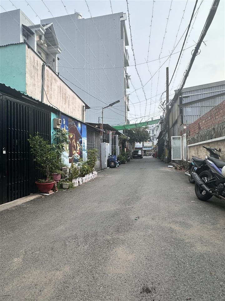 Ngộp bank bán gấp nhà 12pn  165m2 (5x30m) giá 12,5 tỷ. hẻm xe hơi 5m lê đức thọ gò vấp 0909 361 ***