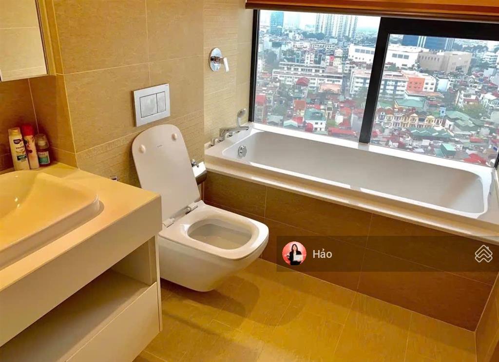 Cho thuê cc tại vinhomes metropolis  liễu giai, 80m², 2pn, 2wc. full đồ. toà m2, giá 32tr.