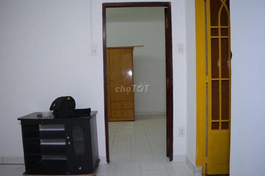Bán căn hộ chung cư Hùng Vương Phường Chợ Lớn