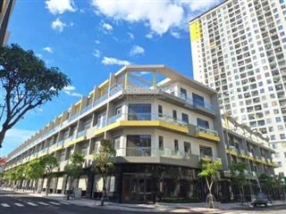 Nhà phố 1 trệt 3 lầu  8.4 tỷ, giảm giá ngay 500 triệu, tặng 1 suất bốc thăm căn hộ trị giá 3 tỷ