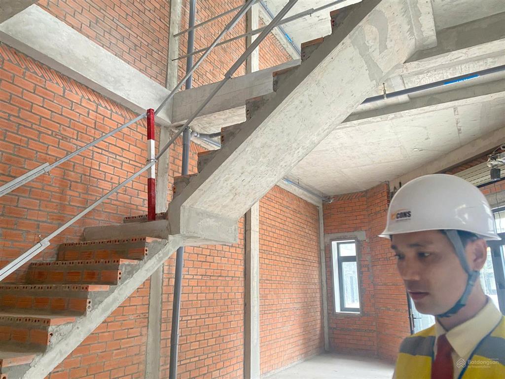 Nhà phố 1 trệt 3 lầu  8.4 tỷ, giảm giá ngay 500 triệu, tặng 1 suất bốc thăm căn hộ trị giá 3 tỷ