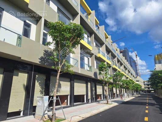 Nhà phố 1 trệt 3 lầu  8.4 tỷ, giảm giá ngay 500 triệu, tặng 1 suất bốc thăm căn hộ trị giá 3 tỷ