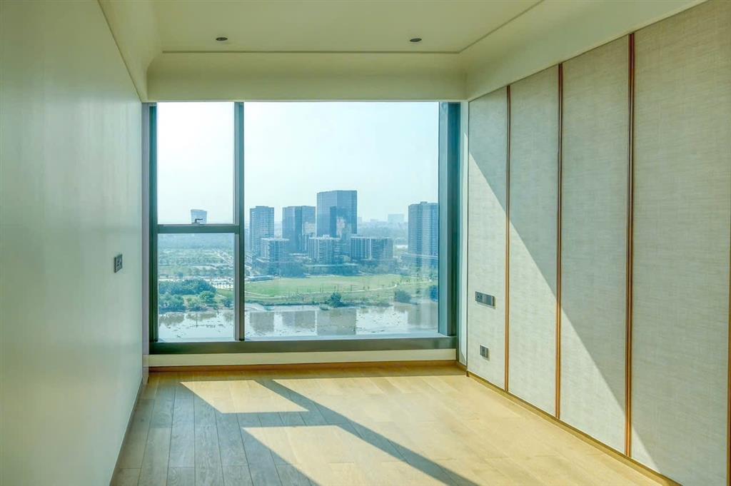 Cần tiền bán lỗ 8 tỷ 2pn  88m2 giá 36 tỷ trực diện sông saigon tòa sea  jw marriott