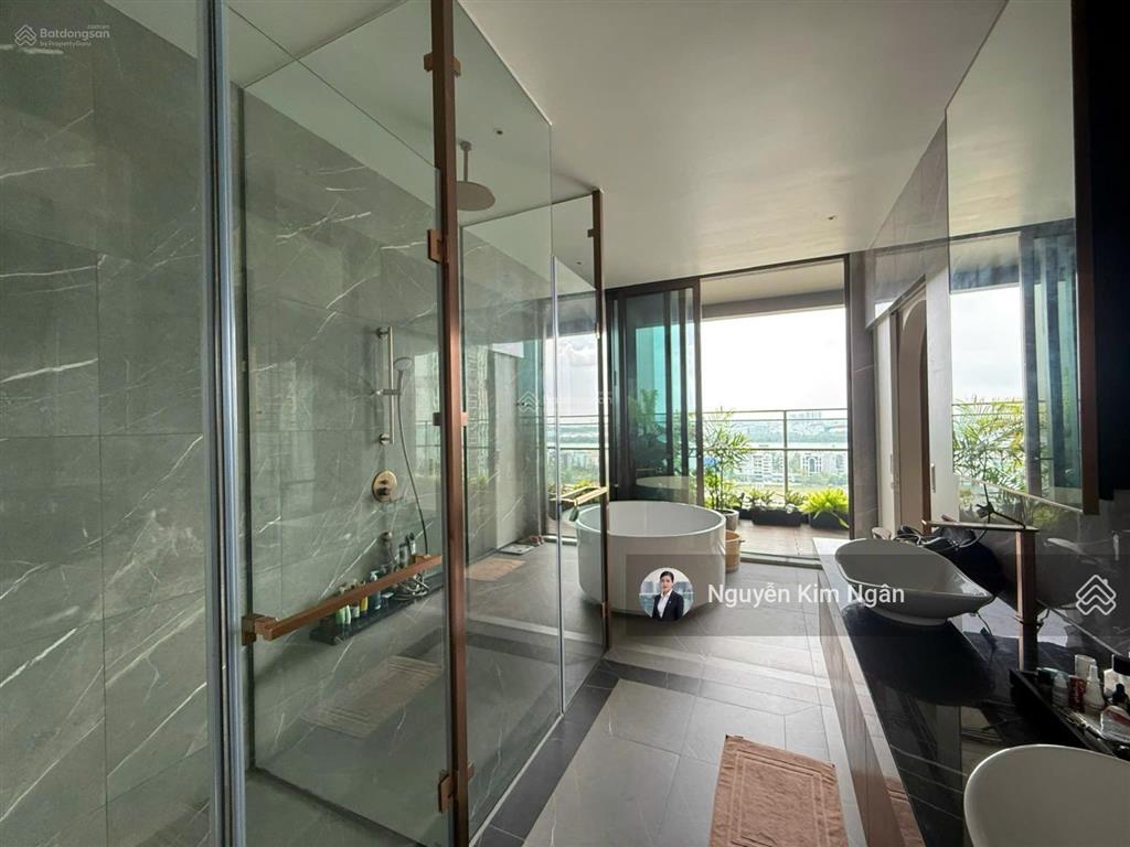 Cho thuê căn hộ define 4pn + 1pn mad  6wc  325m2, 135tr/tháng