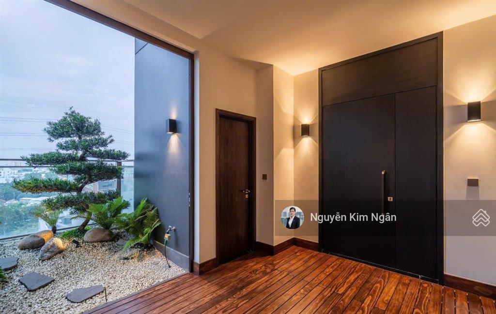 Cho thuê căn hộ define 4pn + 1pn mad  6wc  325m2, 135tr/tháng