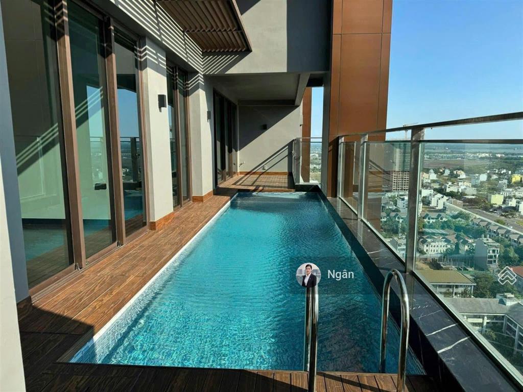 Kim ngân define  bán căn poolvilla 4pn + 1pn maid  6wc  325m2 chỉ 61,5 tỷ net