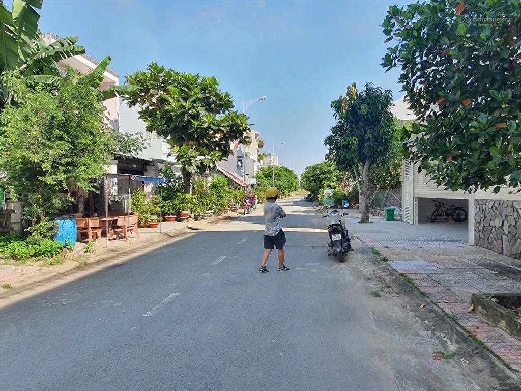 Rẻ nhất tái định cư phước thiện dt 8x20m đường thông cách vinhome 700m. giá chỉ hơn 8 tỷ