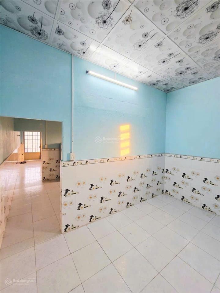 Bán nhà 1 trệt 1 lầu hẻm 3,5m đường 8 phường long bình . sổ riêng full thổ . cách vinhome 1km