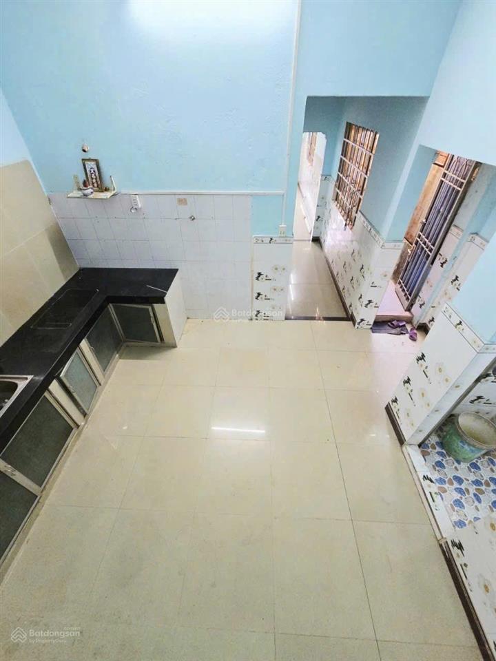 Bán nhà 1 trệt 1 lầu hẻm 3,5m đường 8 phường long bình . sổ riêng full thổ . cách vinhome 1km