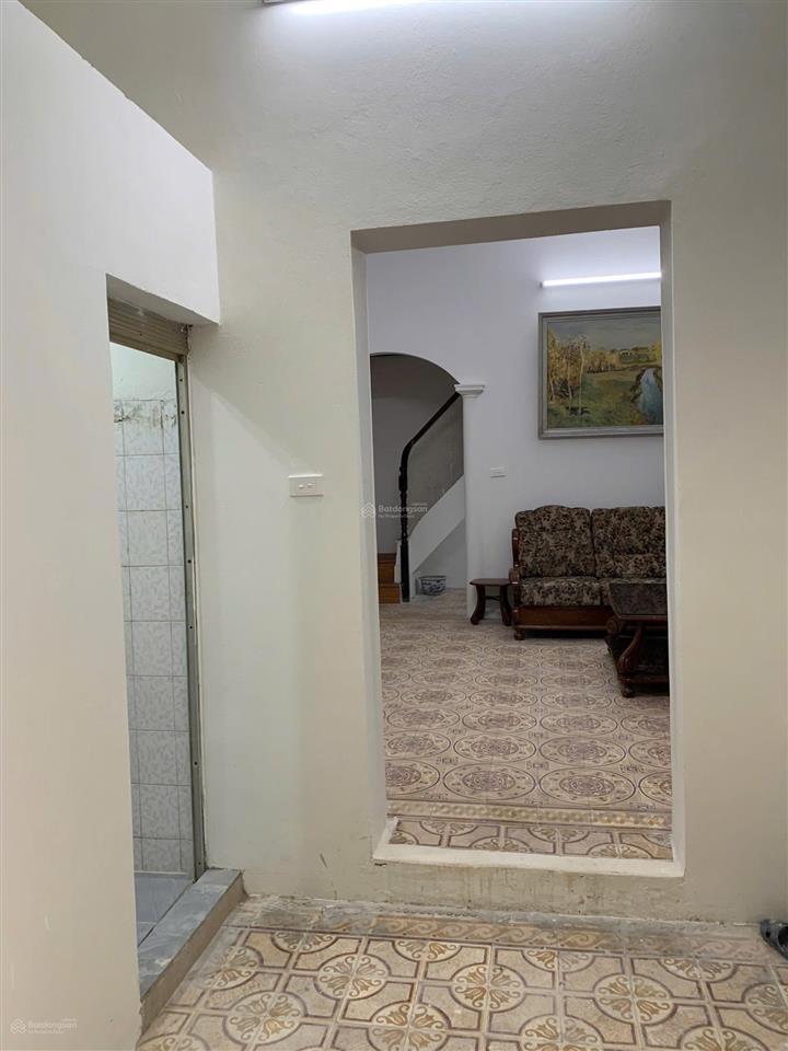 Cho thuê nhà riêng, 42m2 x 2 tầng, trung tâm hà nội