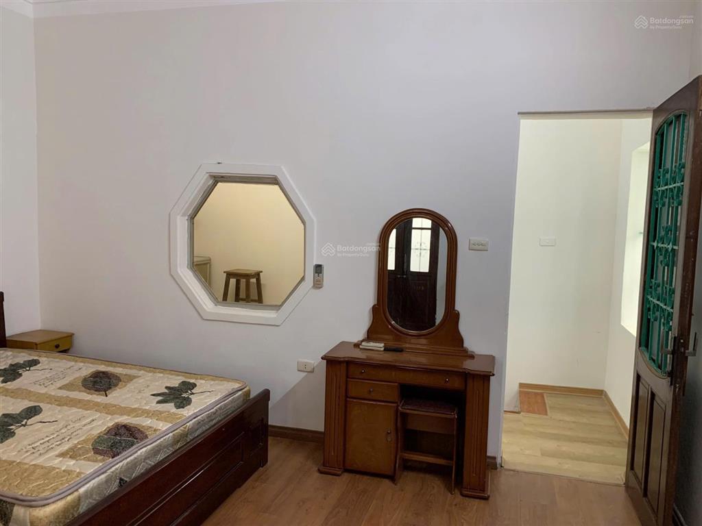 Cho thuê nhà riêng, 42m2 x 2 tầng, trung tâm hà nội