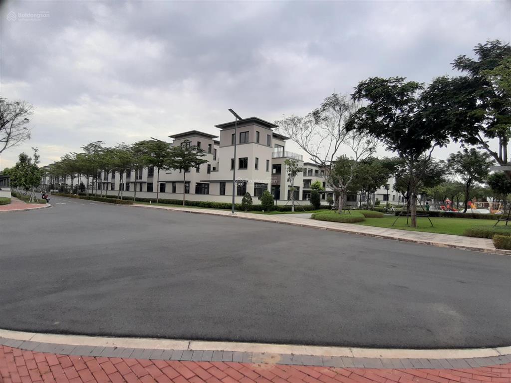 Chính chủ bán nhanh nhà phố small dự án swan park vị trí đẹp, giá tốt thị trường.  0946 888 ***