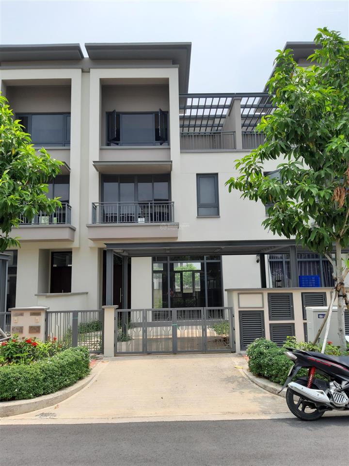 Chính chủ bán nhanh nhà phố small dự án swan park vị trí đẹp, giá tốt thị trường.  0946 888 ***