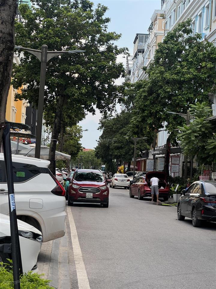 Liền kề vị trí đắc địa kinh doanh ngày đêm giá rẻ bất ngờ