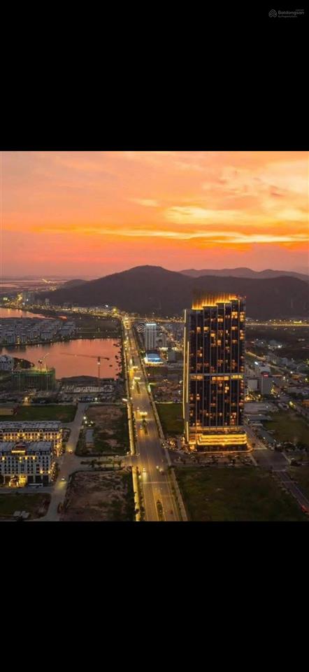 Căn 2 ngủ, 2vs tầng cao ban công đn view biển đẹp nhì tòa icon40 giá hời thị trường