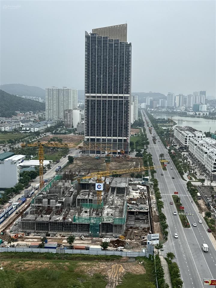 Giá 2,89 tỷ căn hộ 2 ngủ tòa icon40 view hồ nhạc nước, biển vịnh di sản