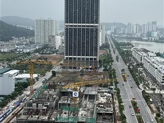 Giá 2,89 tỷ căn hộ 2 ngủ tòa icon40 view hồ nhạc nước, biển vịnh di sản