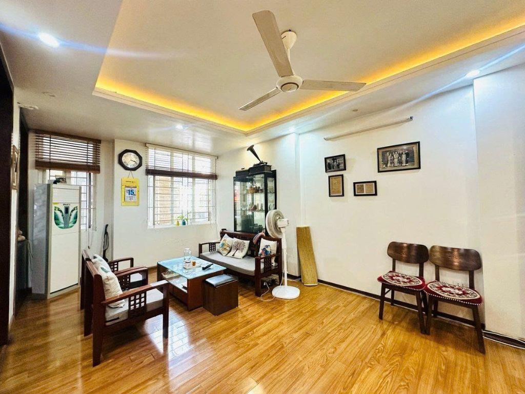 Phố Lạc Trung 50m2, 5 tầng, mặt tiền 8m Gara ô tô 19.5 tỷ hiếm Hai Bà Trưng