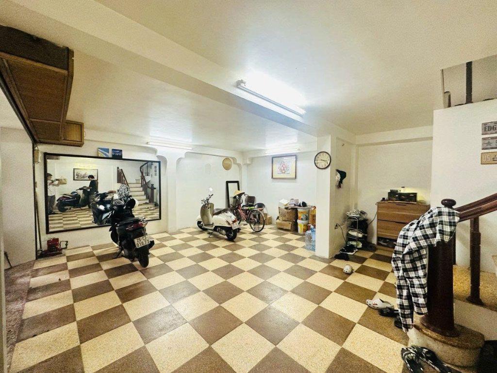Phố Lạc Trung 50m2, 5 tầng, mặt tiền 8m Gara ô tô 19.5 tỷ hiếm Hai Bà Trưng
