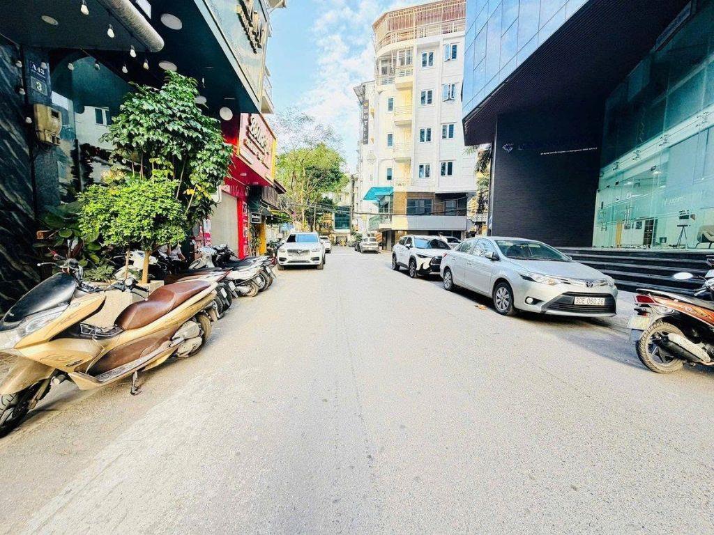 Phố Nguyễn Chánh 65m2, 7T thang máy cực đẹp, MT4.5m đường 3 ô tô tránh kinh doanh 