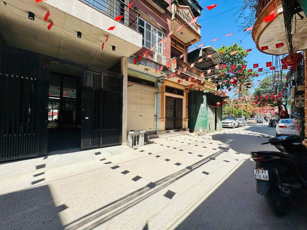 Hạ giá bán nhà phố Xã Đàn 90m2, 8 nổi 1 hầm, mặt tiền 6.3m lô góc Gara ô tô giá 39 tỷ