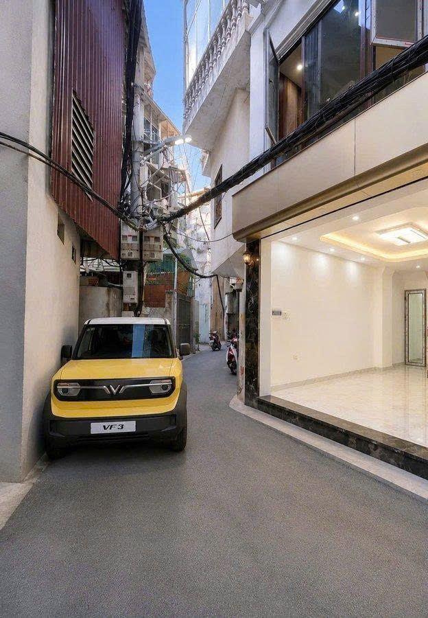 Siêu phẩm phố Khương Trung 33m2, 6T thang máy VF3 qua nhà nhỉnh 10 tỷ tặng full đồ