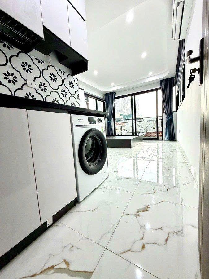 Bán nhà Đường Láng 56m2, 7T thang máy đẹp long lanh dòng tiền 900tr/năm ô tô VF3 đỗ cửa