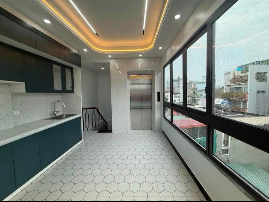 Siêu phẩm phố Hào Nam 33m2, 6T thang máy, mới đẹp long lanh nhỉnh 10 tỷ gần Vành Đai 1