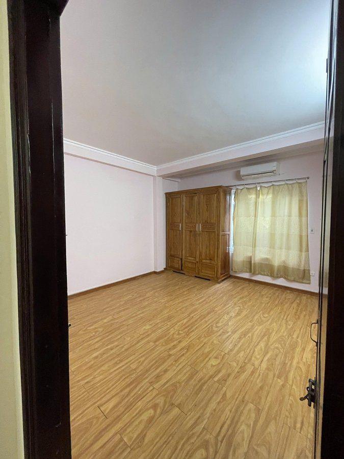 Bán nhà phố Chùa Bộc 45m2, 4T, MT4.1m ô tô đỗ cổng khu phân lô hiếm Đống Đa 
