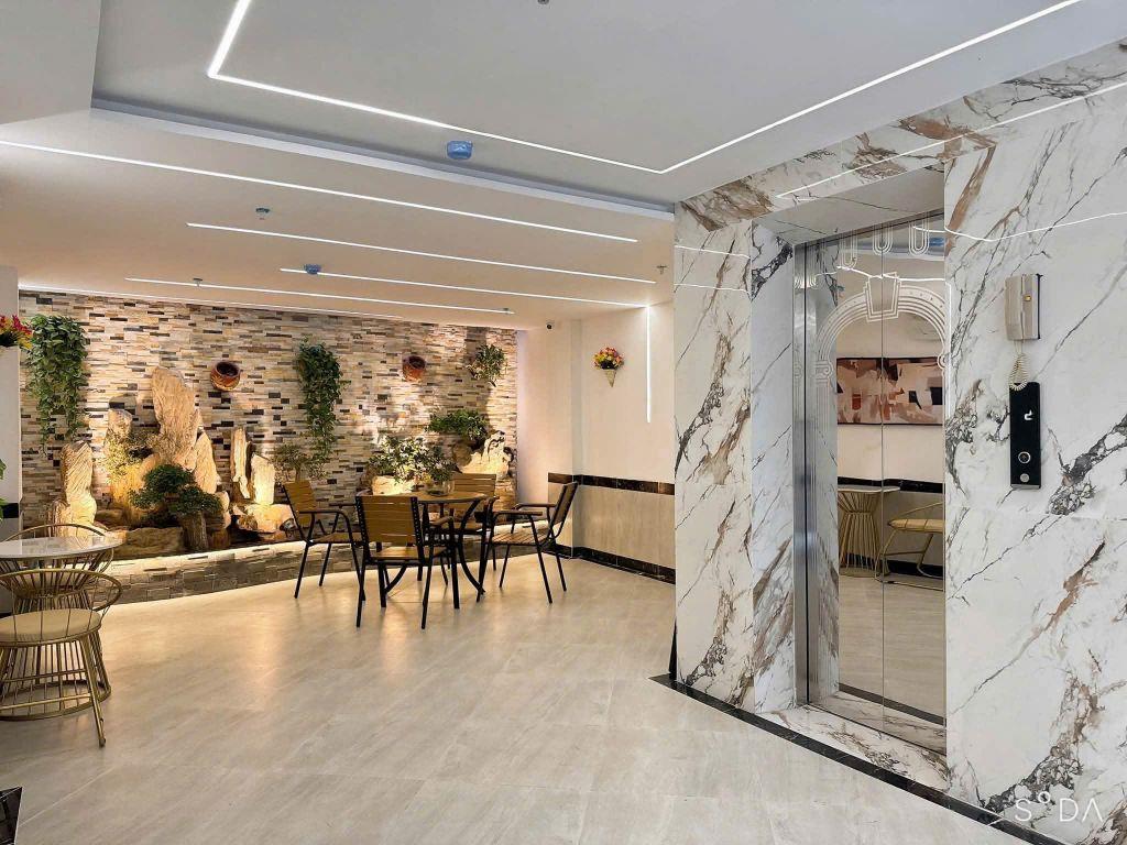 Bán nhà Nguyễn Ngọc Vũ 60m2, 7 tầng full đồ đẹp, căn hộ dòng tiền 110tr/tháng giá 20 tỷ 