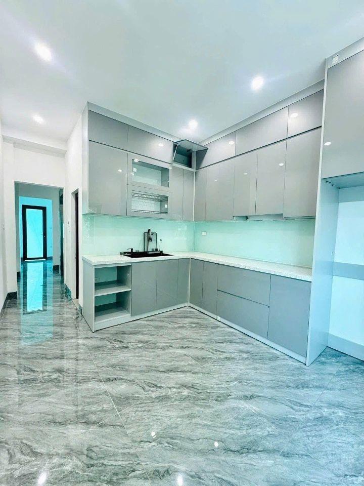  Hạ giá nhà Đường Láng 38m2, 5 tầng đẹp long lanh Gara ô tô 2 mặt thoáng nhỉnh 13 tỷ 
