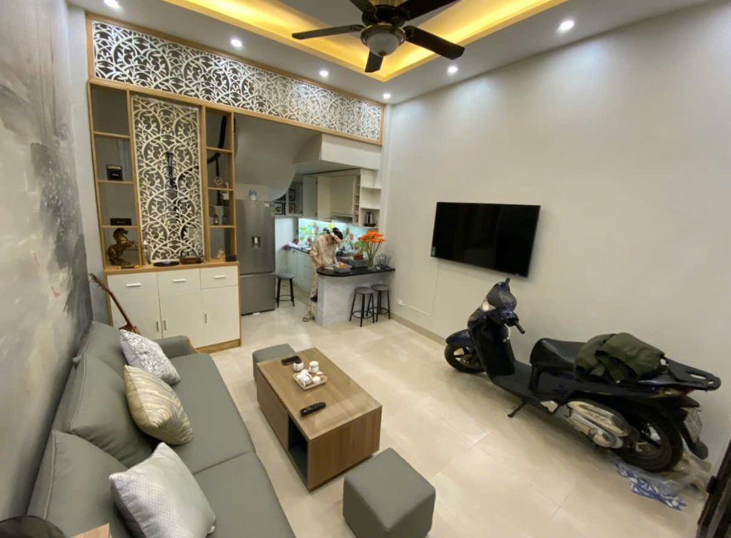 Hạ giá nhà Xuân Diệu 28m2, 4T, MT3.8m mới đẹp ở ngay giá 9 tỷ cận kề Hồ Tây