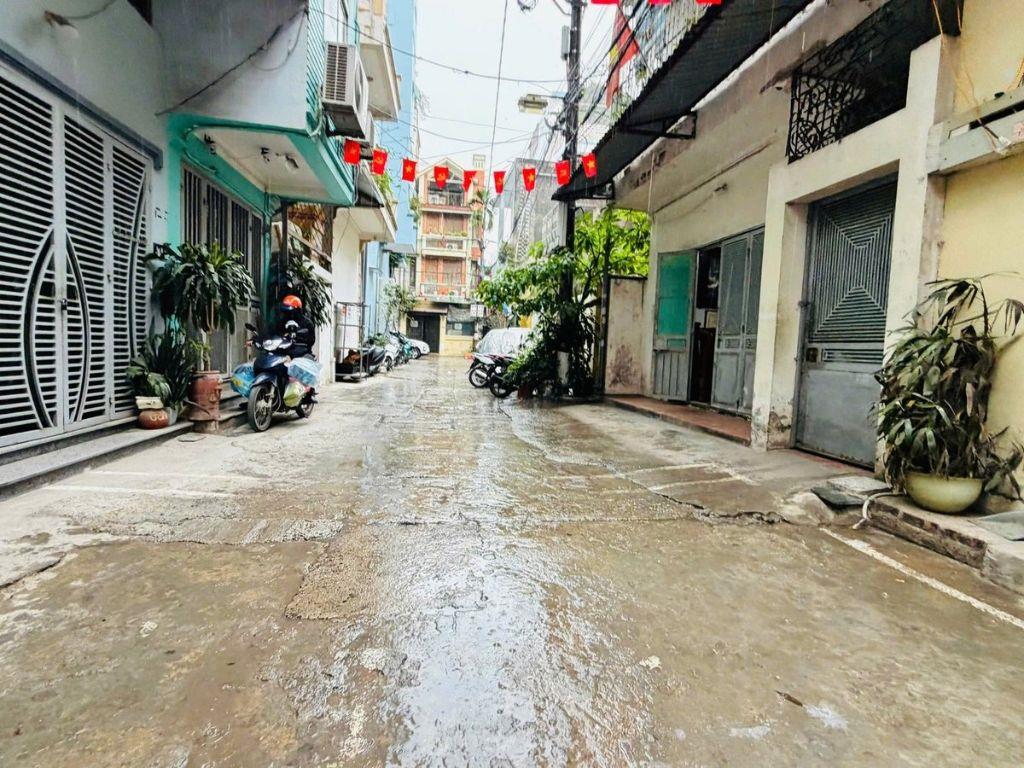 Bán nhà đường Giải Phóng 54m2, mặt tiền 6m Gara ô tô sổ vuông nhỉnh 16 tỷ QH ổn Định