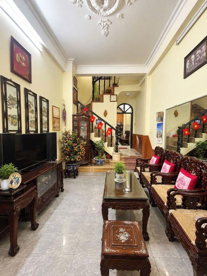 Hạ 700 triệu nhà phố Thái Hà 49m2, 4 tầng đường ô tô 4 chỗ trung tâm quận Đống Đa