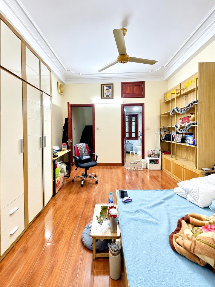 Bán nhà phố Tây Sơn 43m2, 5T, MT4.3m view hồ ô tô đỗ kinh doanh giá 16.7 tỷ 