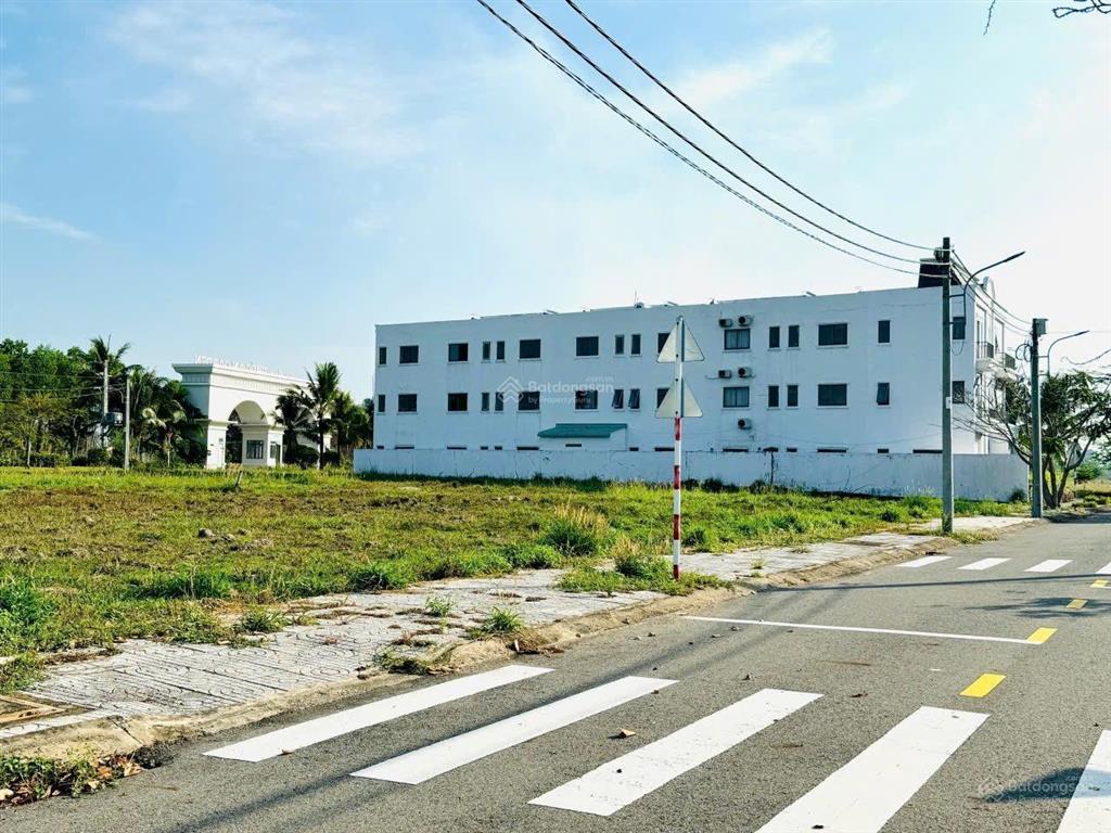 Bên em còn lô rẻ 75m2 giá 540 triệu bao sổ vị trí đẹp.  em 0902 766 ***